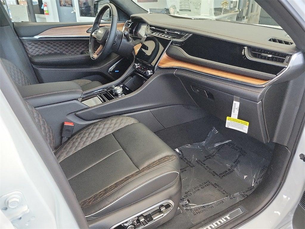 new 2025 Jeep Grand Cherokee car, priced at $65,037