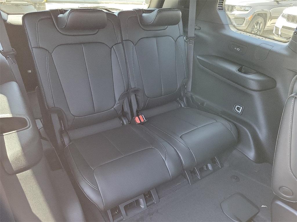 new 2025 Jeep Grand Cherokee L car, priced at $45,601