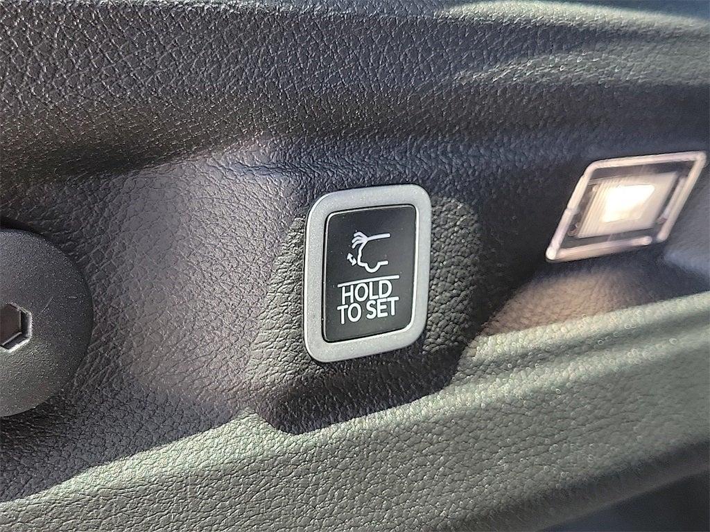 new 2025 Jeep Grand Cherokee L car, priced at $45,601