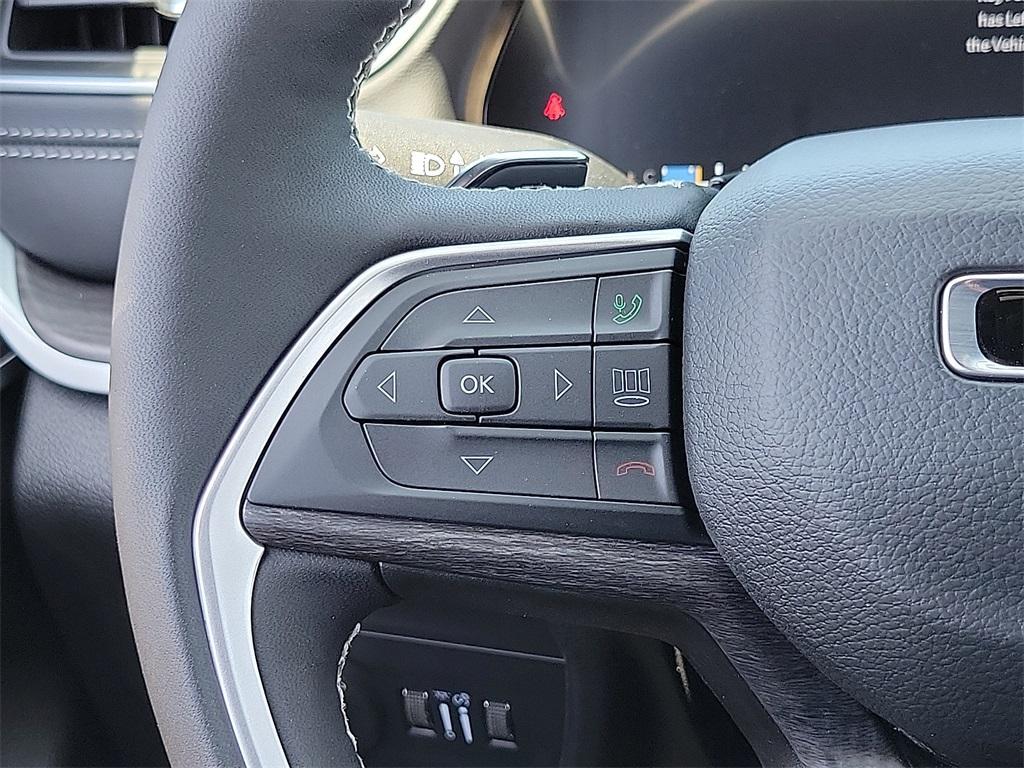 new 2025 Jeep Grand Cherokee L car, priced at $45,601
