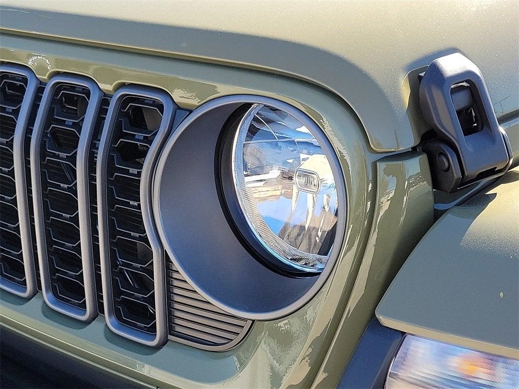 new 2025 Jeep Gladiator car, priced at $43,940