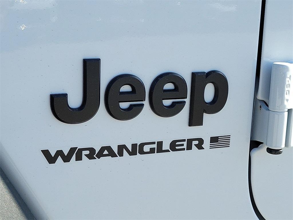 new 2025 Jeep Wrangler car, priced at $49,561
