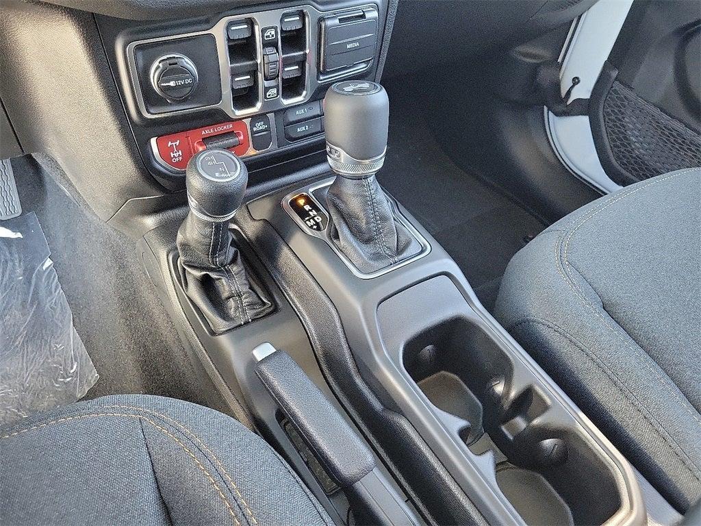 new 2025 Jeep Wrangler car, priced at $48,061