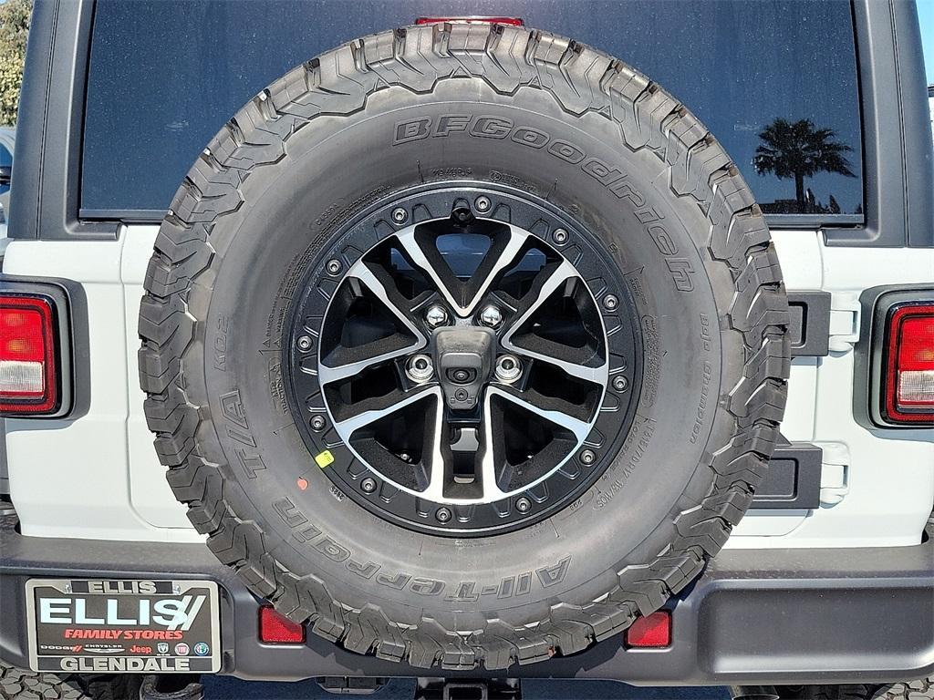 new 2025 Jeep Wrangler car, priced at $49,561