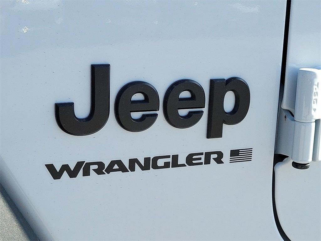 new 2025 Jeep Wrangler car, priced at $48,061