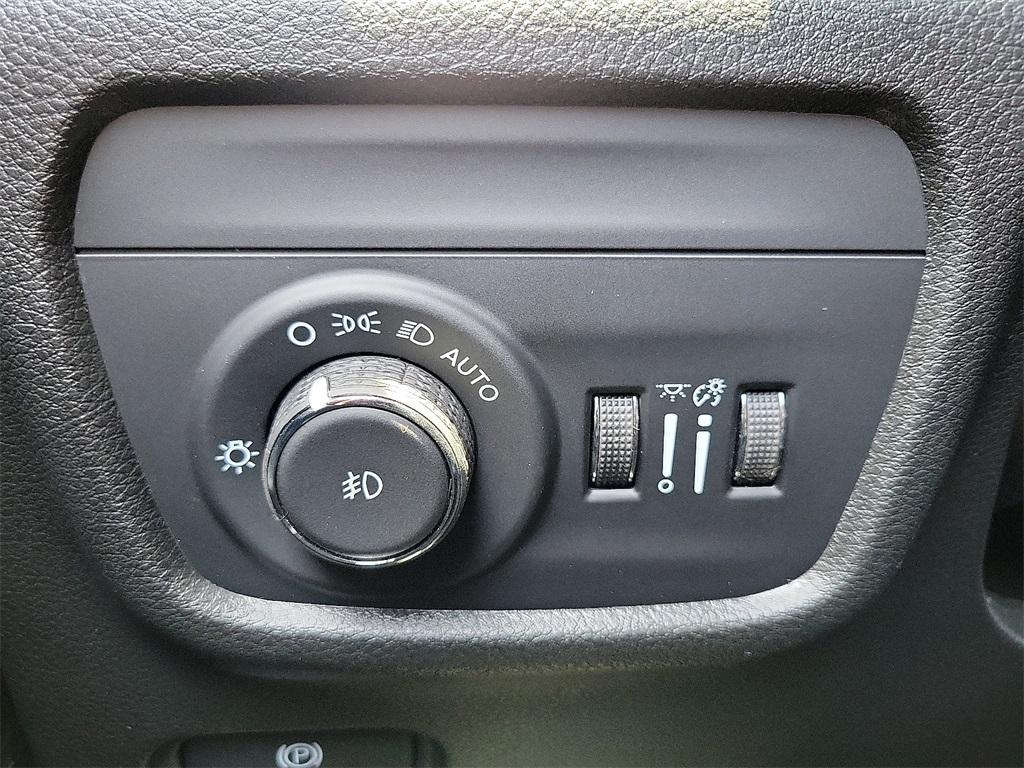 new 2025 Jeep Grand Cherokee L car, priced at $46,160