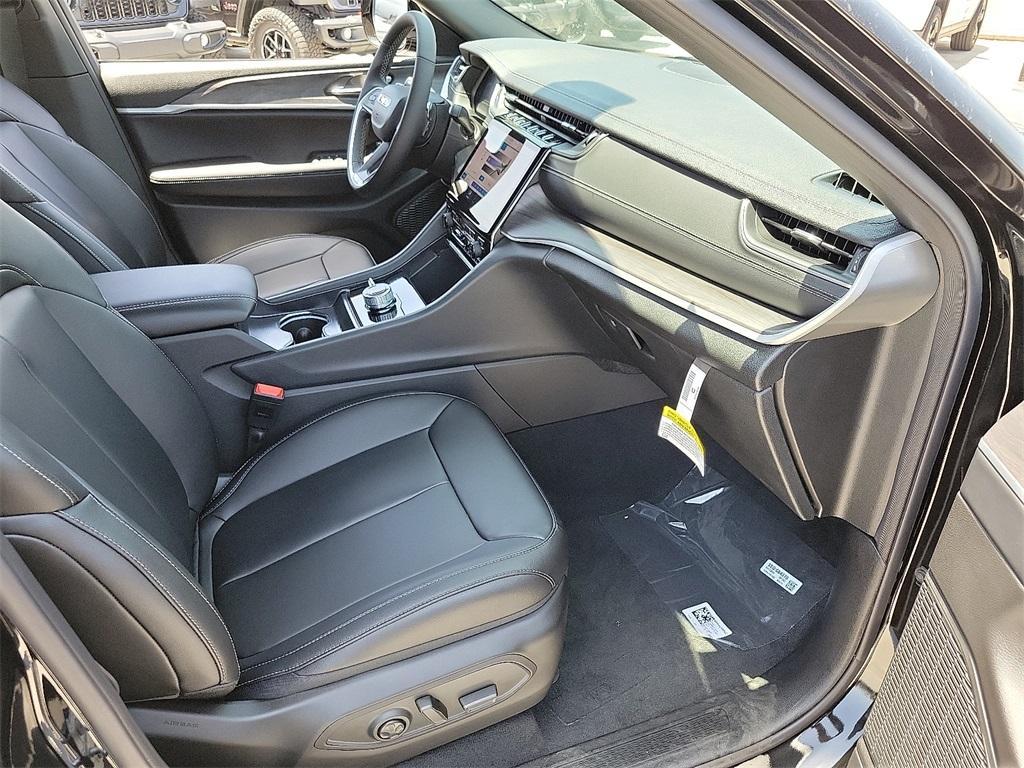 new 2025 Jeep Grand Cherokee L car, priced at $46,160