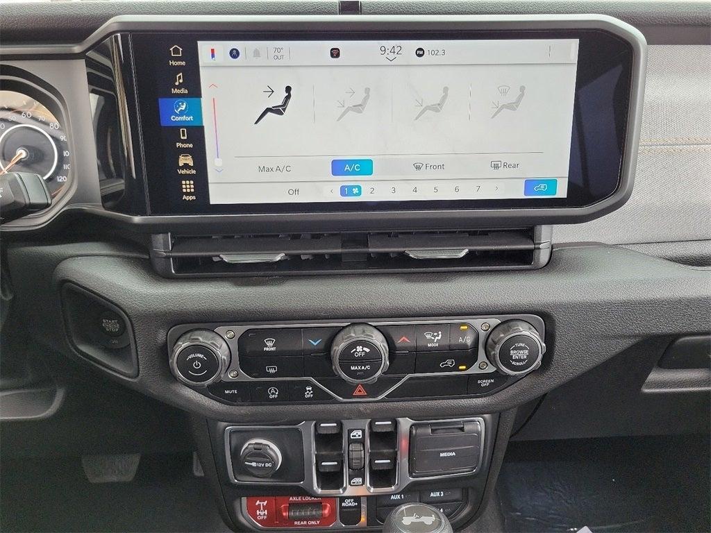 new 2025 Jeep Wrangler car, priced at $51,761