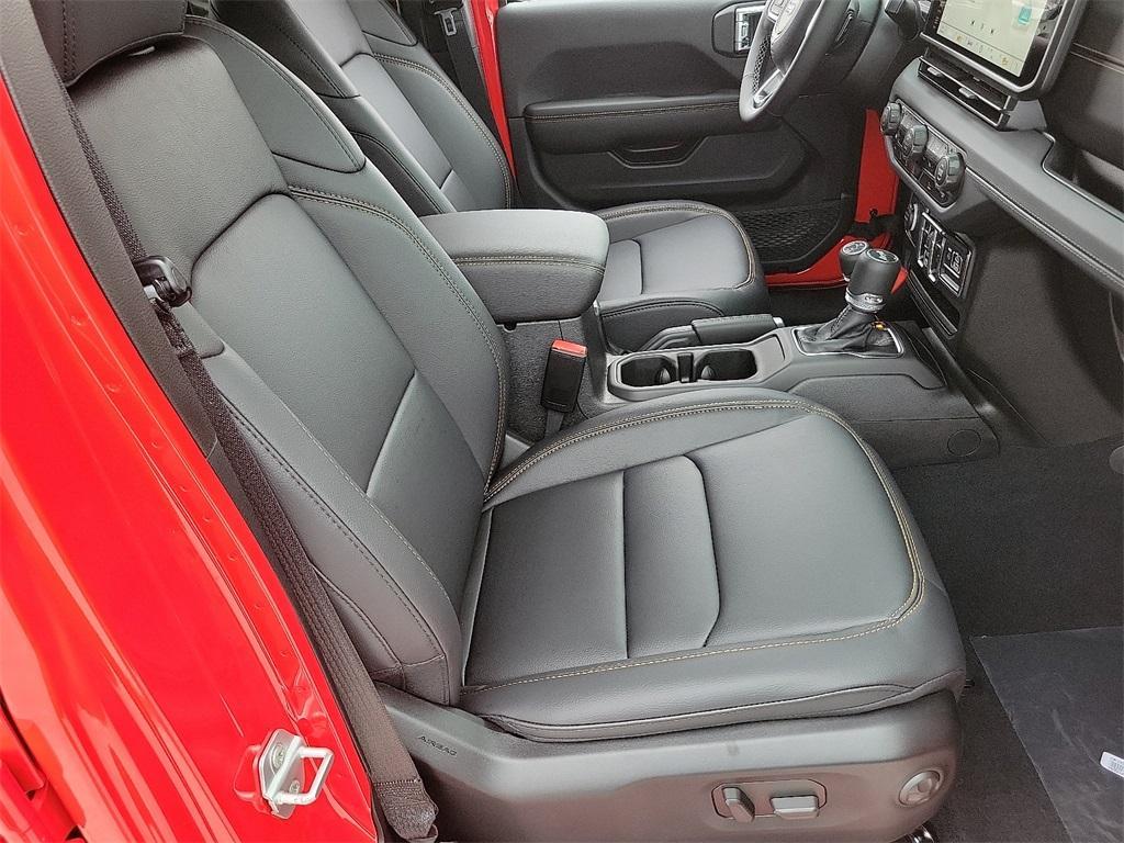 new 2025 Jeep Wrangler car, priced at $52,483