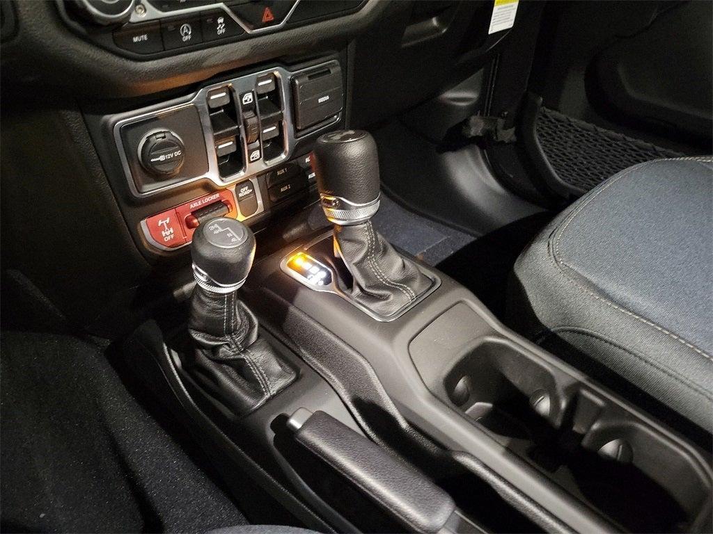 new 2025 Jeep Wrangler car, priced at $51,761