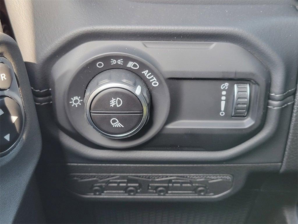 new 2025 Jeep Gladiator car, priced at $44,705