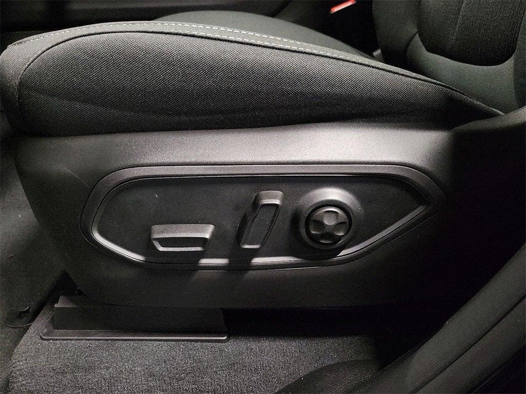 new 2025 Jeep Grand Cherokee car, priced at $39,375