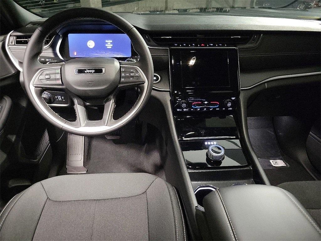 new 2025 Jeep Grand Cherokee car, priced at $36,378
