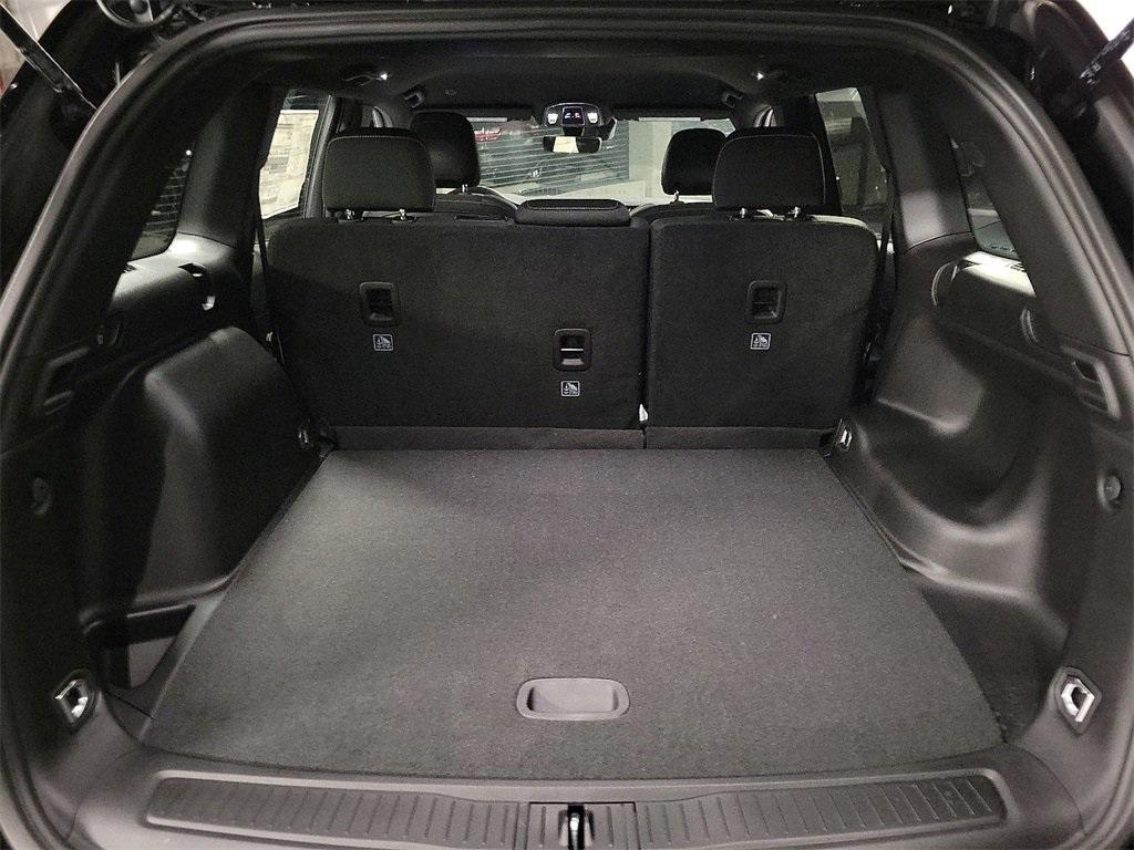 new 2025 Jeep Grand Cherokee car, priced at $36,378