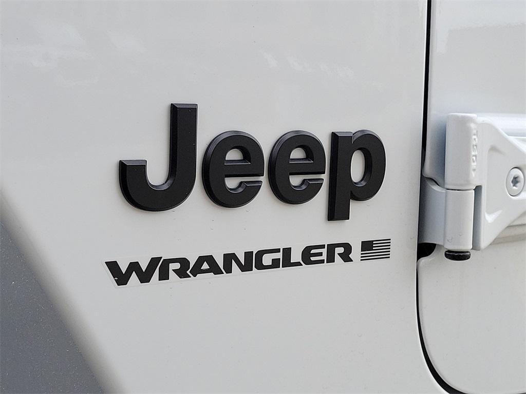 new 2025 Jeep Wrangler car, priced at $51,752