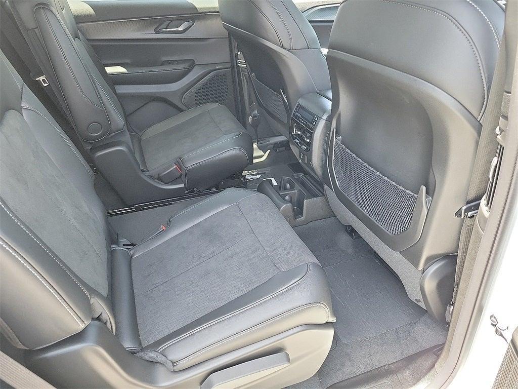 new 2025 Jeep Grand Cherokee L car, priced at $45,622