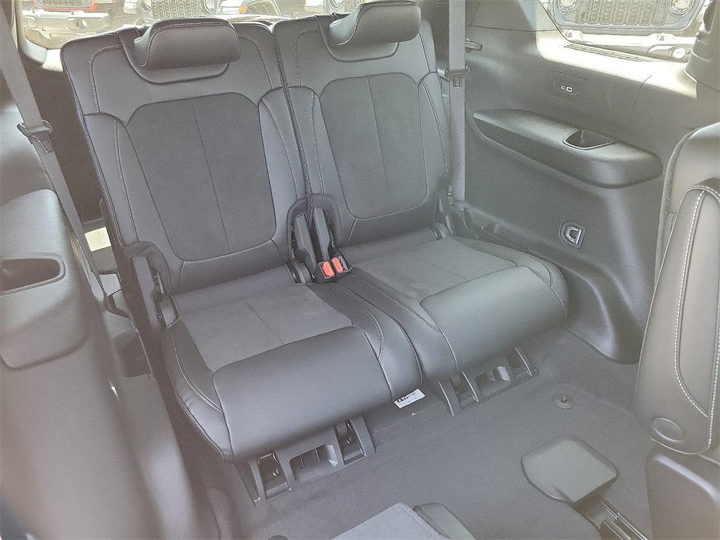 new 2025 Jeep Grand Cherokee L car, priced at $45,622