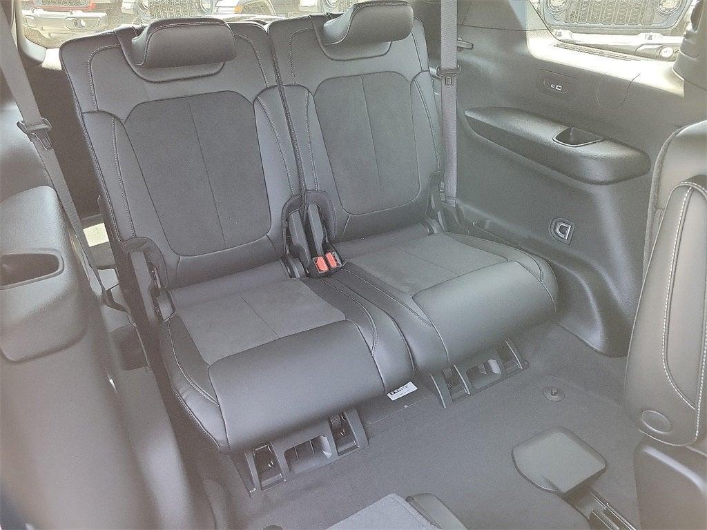 new 2025 Jeep Grand Cherokee L car, priced at $45,622