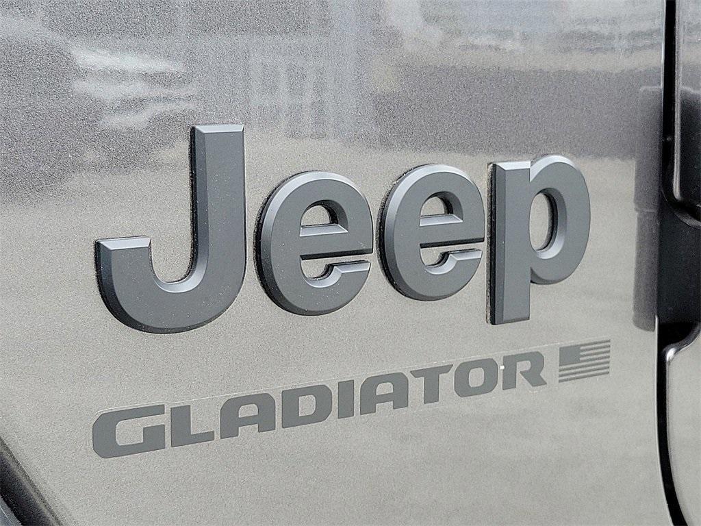 new 2025 Jeep Gladiator car, priced at $45,820
