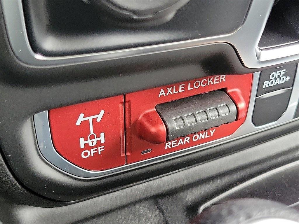 new 2025 Jeep Gladiator car, priced at $45,820