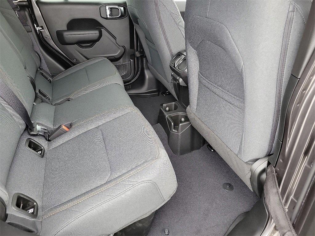 new 2025 Jeep Gladiator car, priced at $45,820