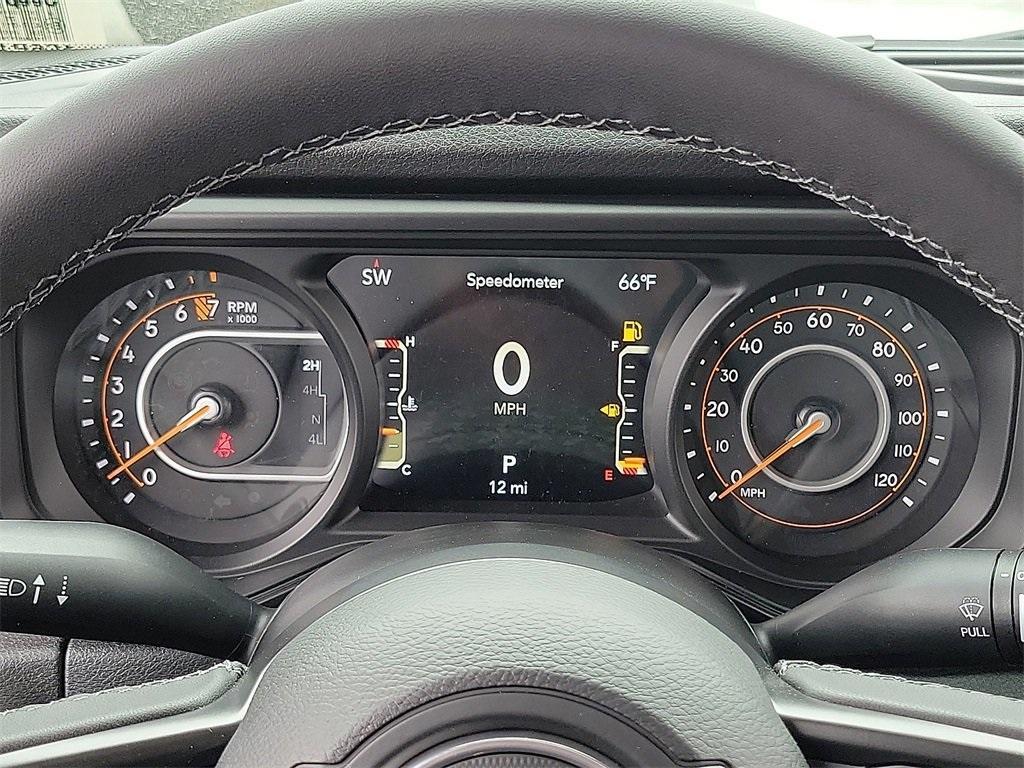 new 2025 Jeep Gladiator car, priced at $45,820