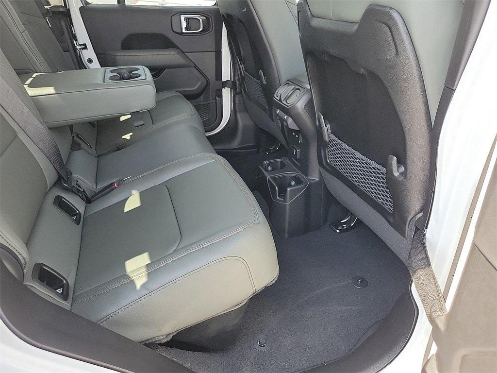 new 2025 Jeep Gladiator car, priced at $49,949