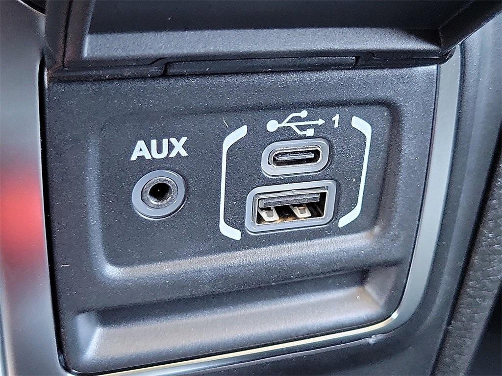 new 2025 Jeep Gladiator car, priced at $44,118