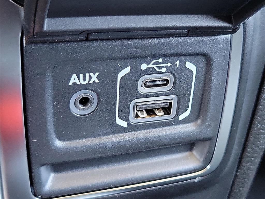 new 2025 Jeep Gladiator car, priced at $46,683
