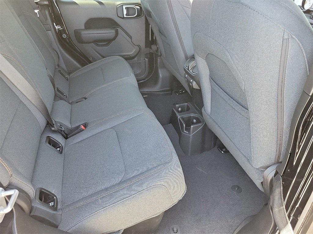 new 2025 Jeep Gladiator car, priced at $44,118