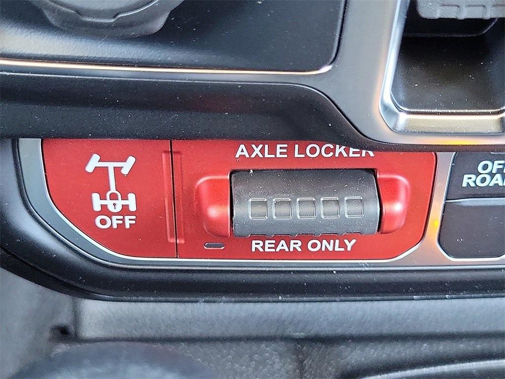 new 2025 Jeep Gladiator car, priced at $44,118