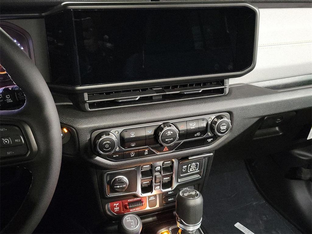 new 2025 Jeep Wrangler car, priced at $57,175
