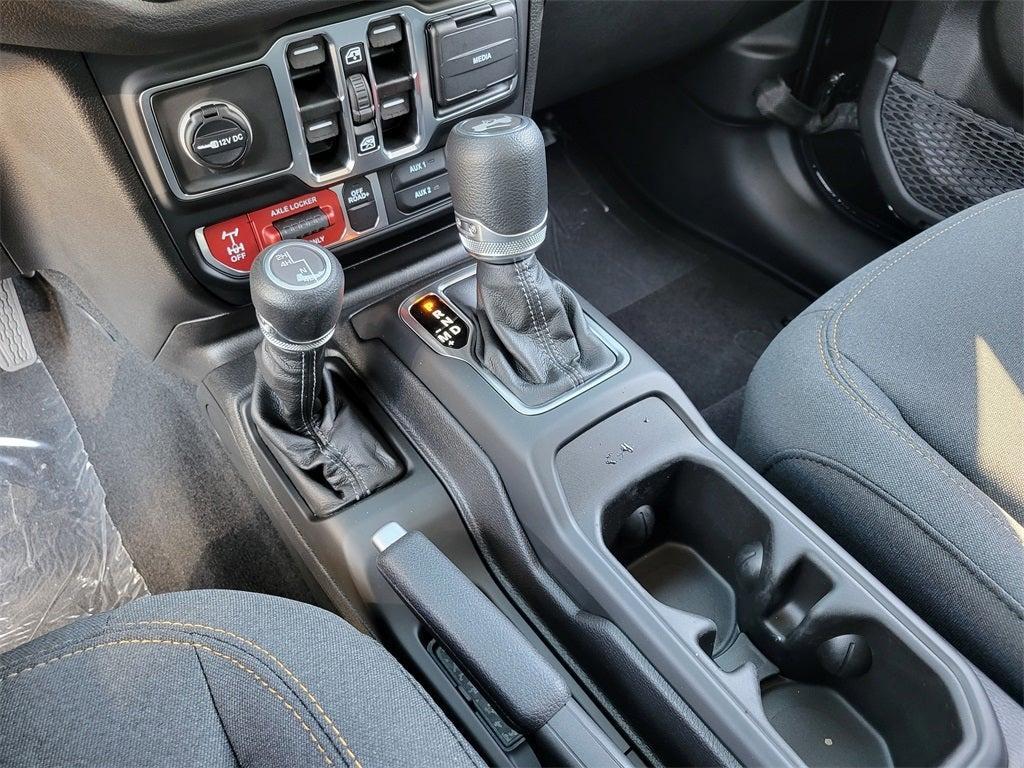 new 2025 Jeep Wrangler car, priced at $48,621