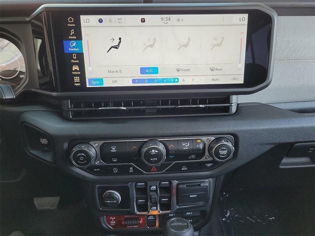 new 2025 Jeep Gladiator car, priced at $40,659