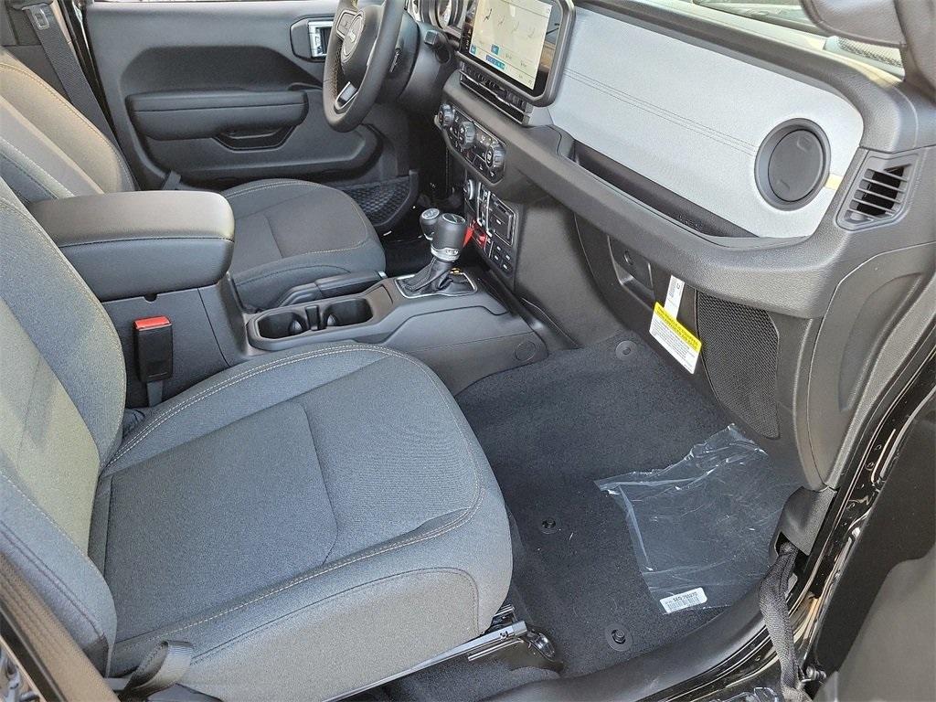 new 2025 Jeep Gladiator car, priced at $40,659