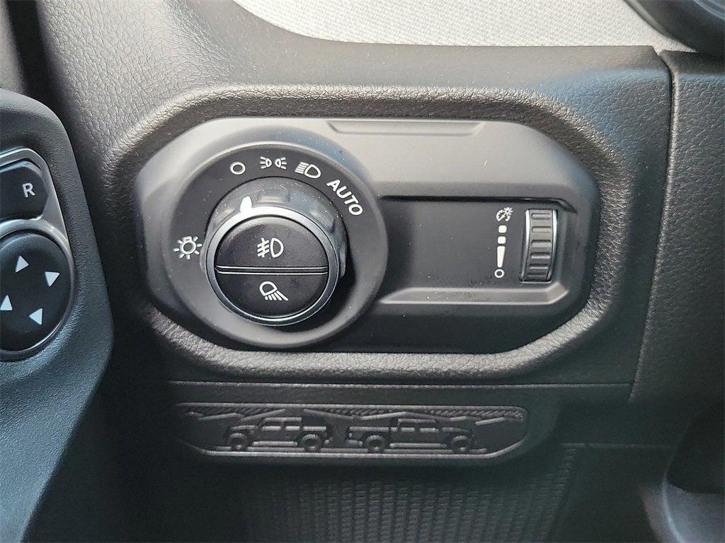 new 2025 Jeep Gladiator car, priced at $40,659