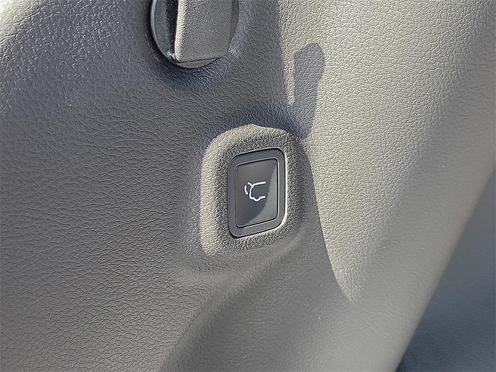 new 2026 Jeep Compass car, priced at $36,900