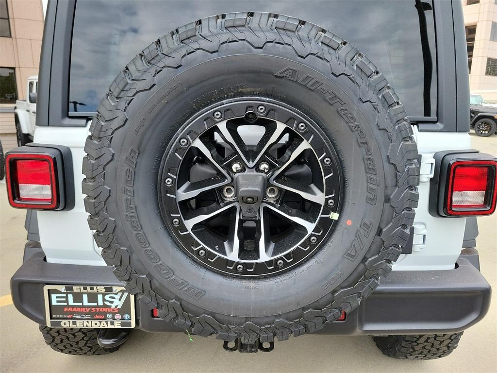 new 2025 Jeep Wrangler car, priced at $51,752