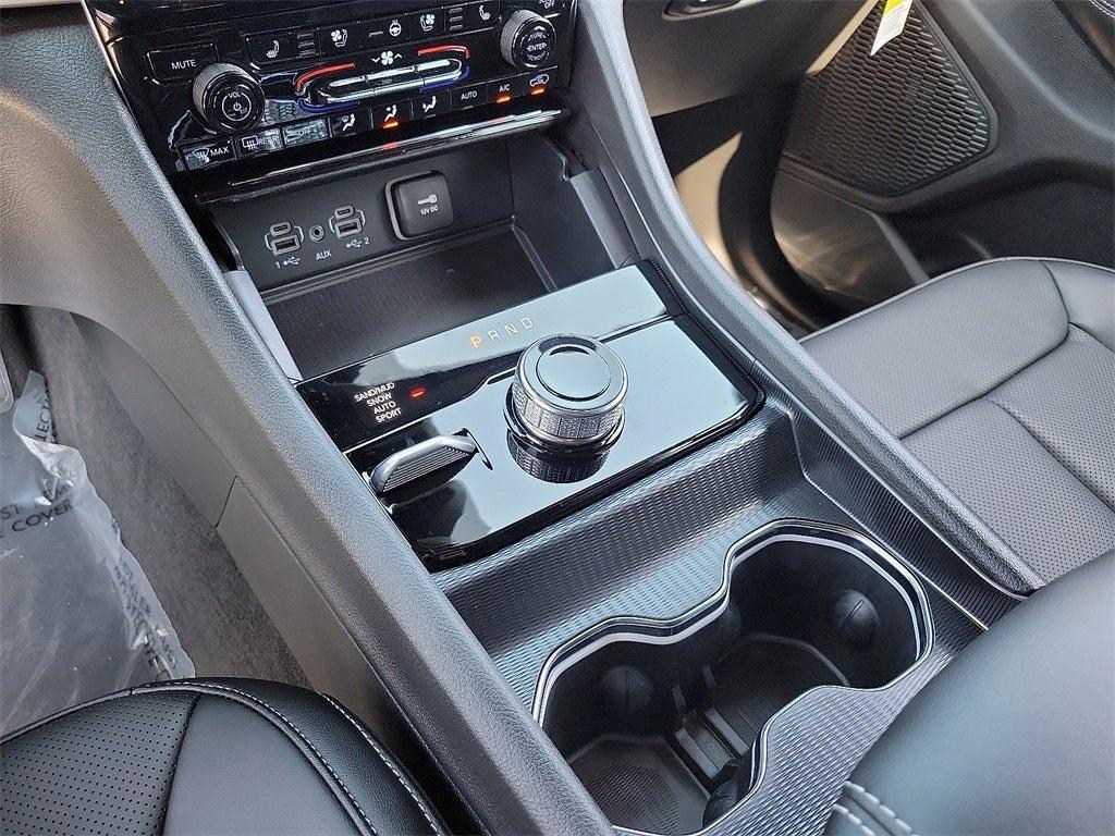 new 2025 Jeep Grand Cherokee car, priced at $50,180