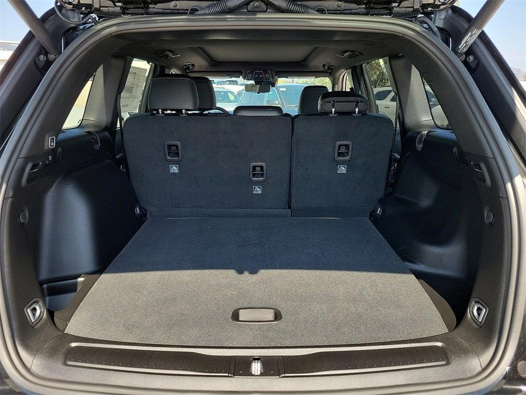 new 2025 Jeep Grand Cherokee car, priced at $50,180