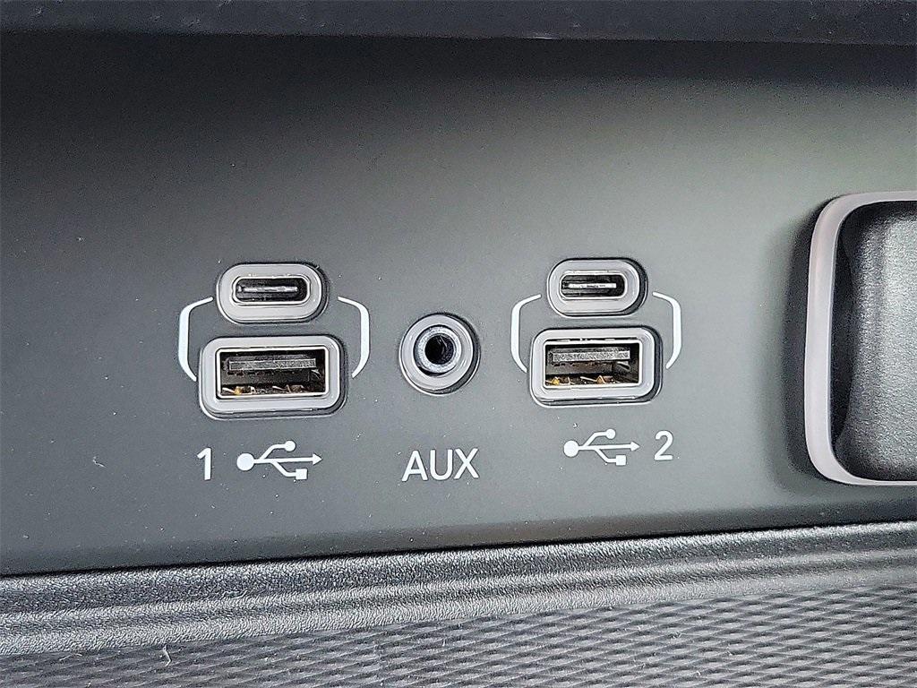 new 2025 Jeep Grand Cherokee car, priced at $51,180