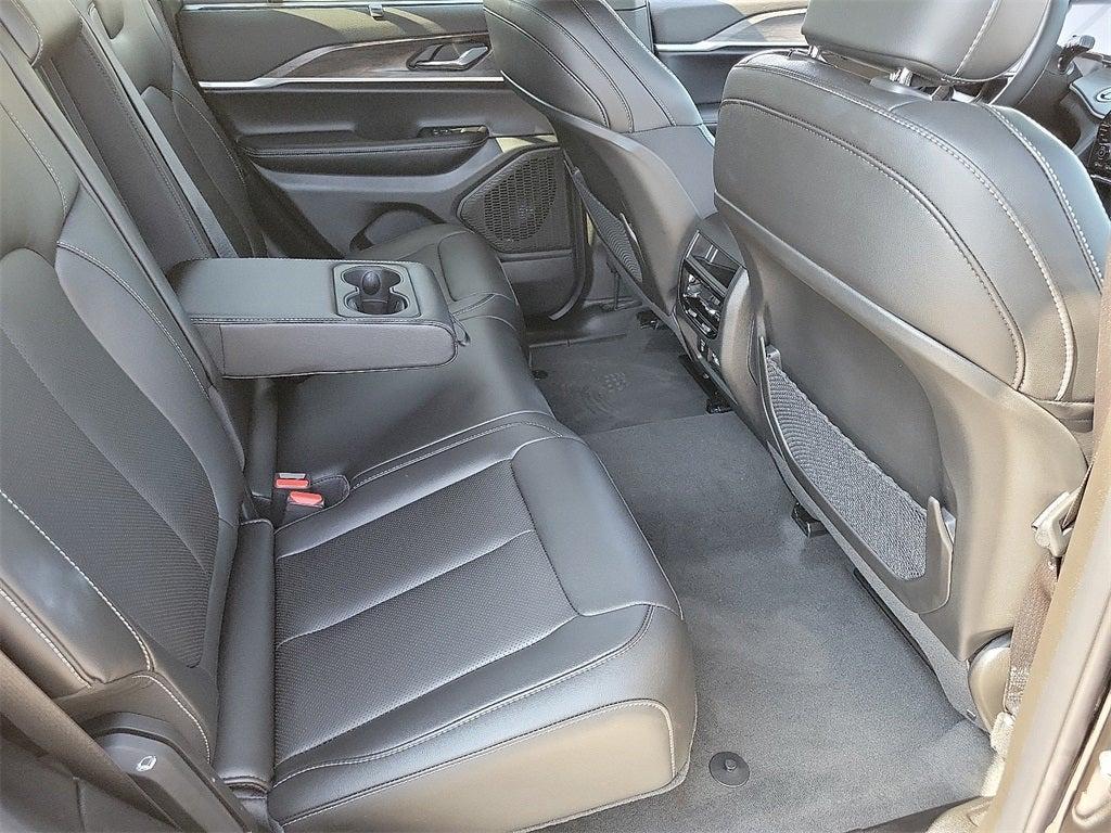 new 2025 Jeep Grand Cherokee car, priced at $50,180