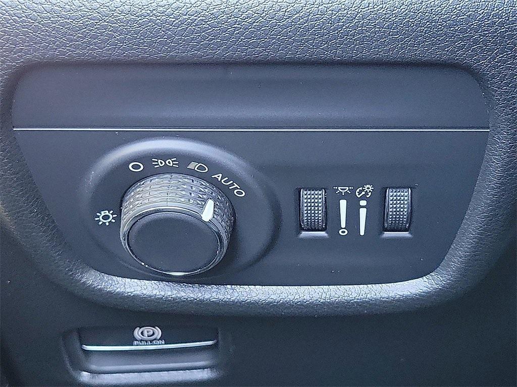 new 2025 Jeep Grand Cherokee L car, priced at $40,338