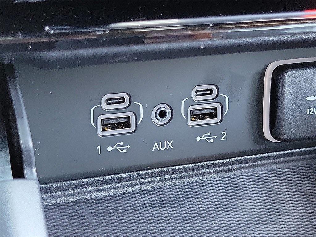 new 2025 Jeep Grand Cherokee L car, priced at $40,338