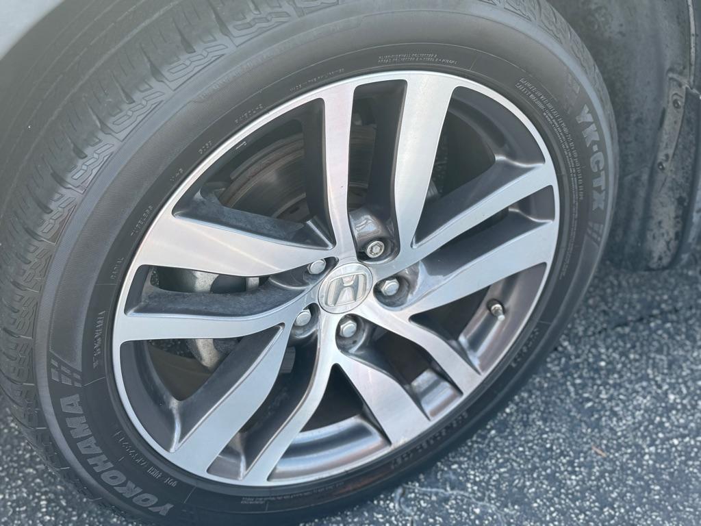 used 2018 Honda Pilot car, priced at $27,899