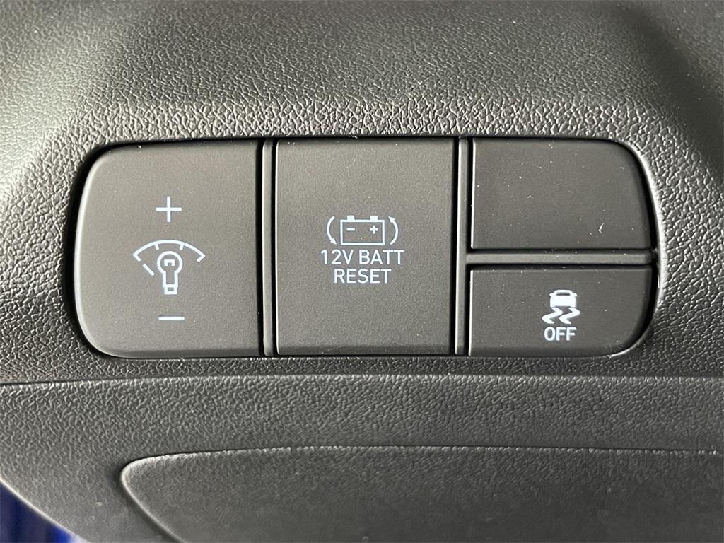 new 2025 Hyundai Elantra car, priced at $28,598