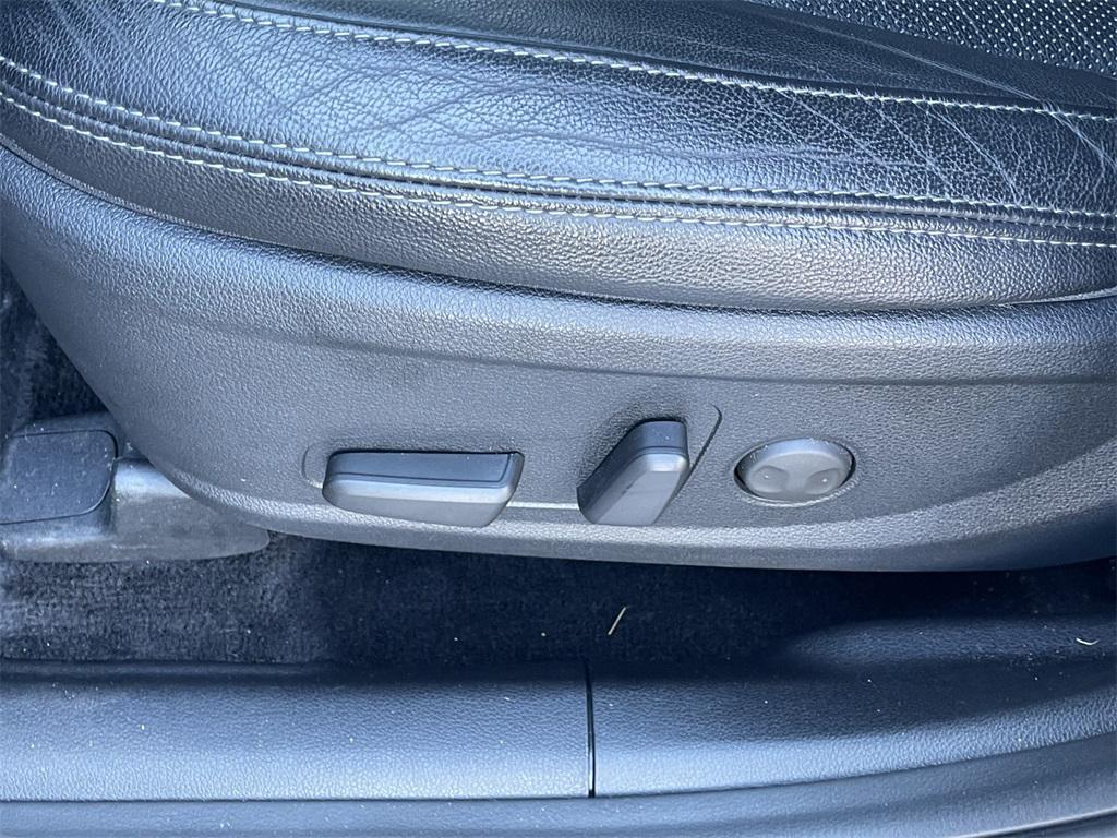 used 2019 Hyundai Santa Fe car, priced at $17,288