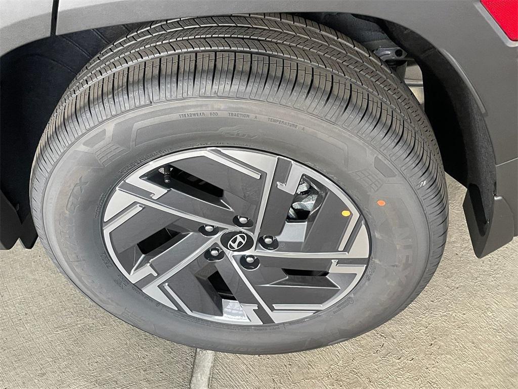 new 2026 Hyundai TUCSON Hybrid car, priced at $31,114