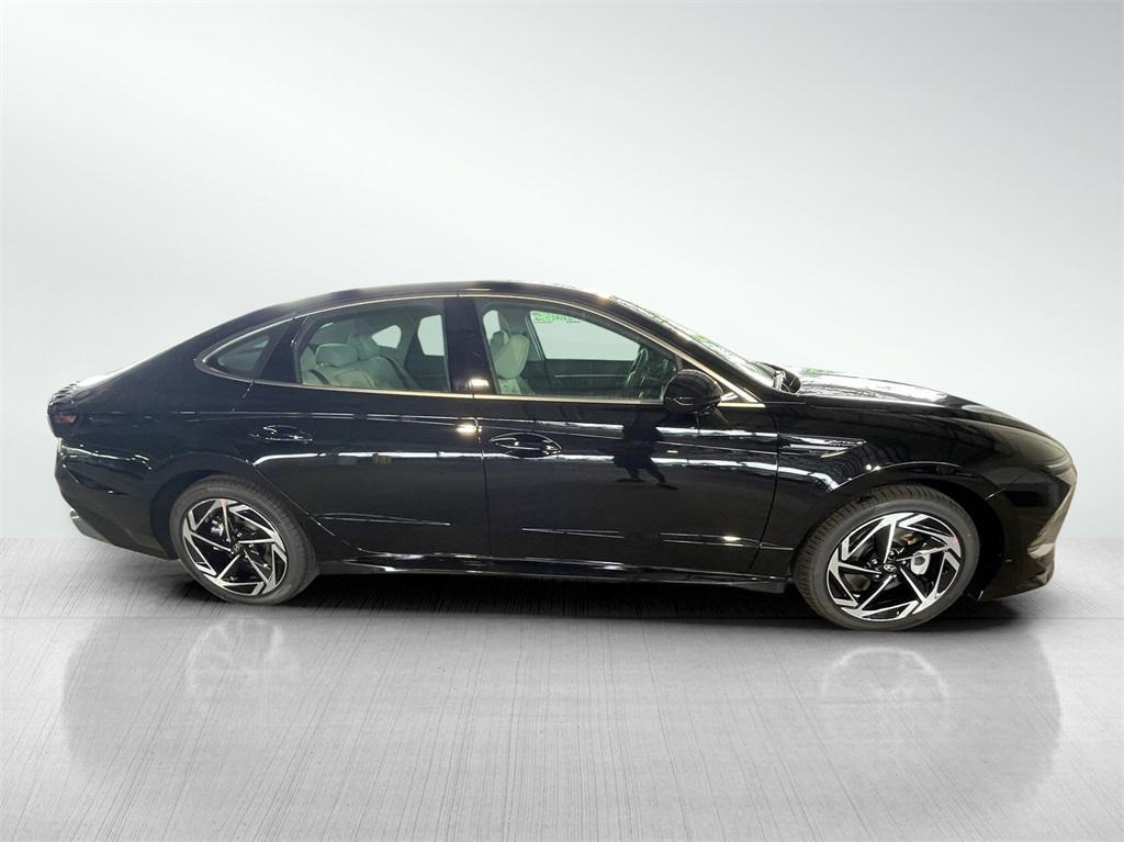 new 2025 Hyundai Sonata car, priced at $30,123