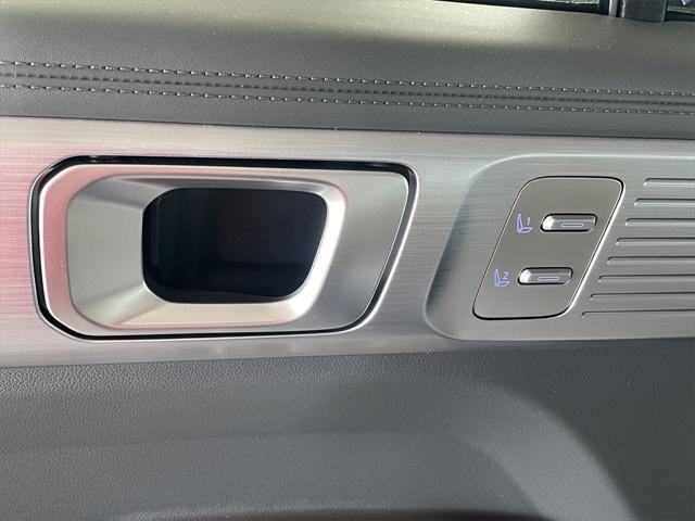 new 2025 Hyundai SANTA FE HEV car, priced at $49,096